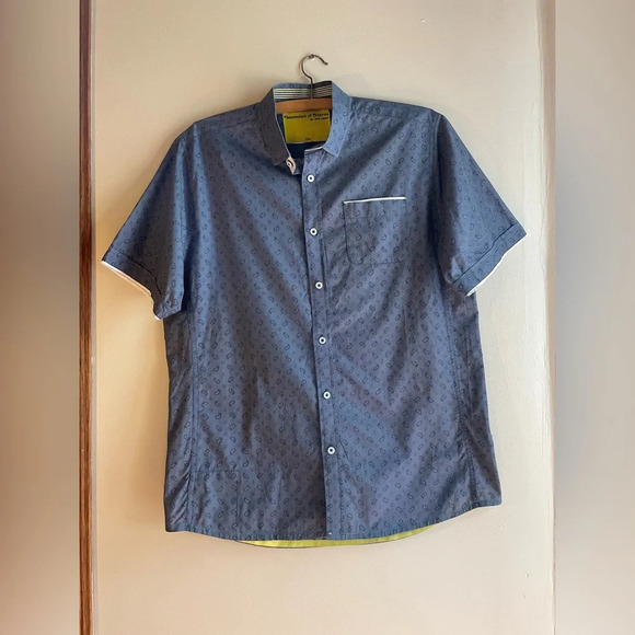 *Descendant of Thieves By:Dres Ladro Blue Paisley Short Sleeve Button Down - Picture 1 of 7